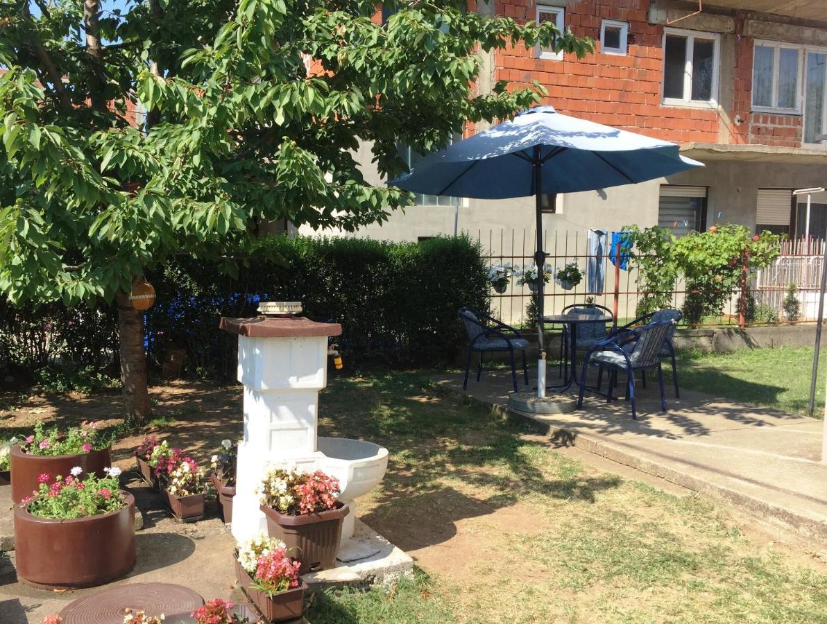 Nis Apartman Экстерьер фото