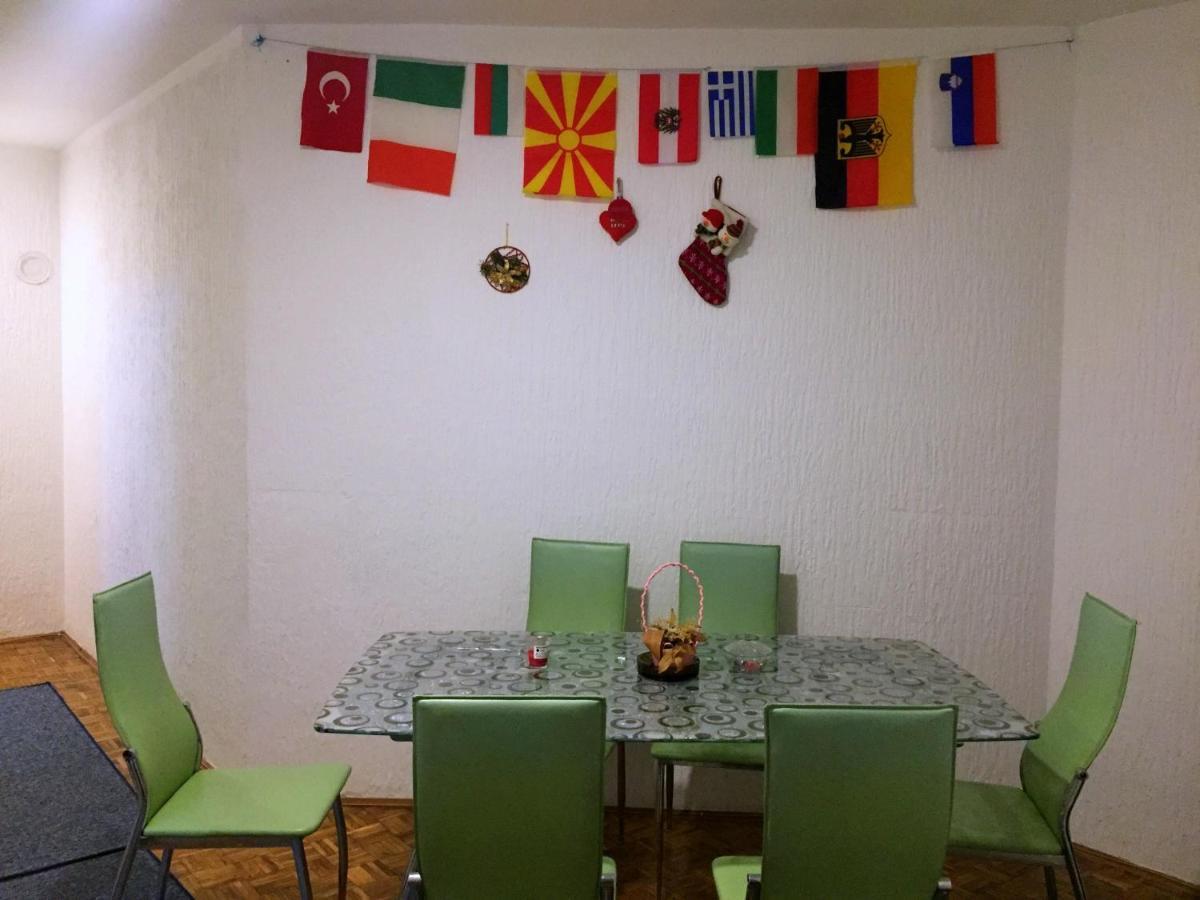Nis Apartman Экстерьер фото
